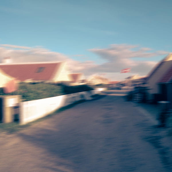 Häuser in Skagen unscharf fotografiert